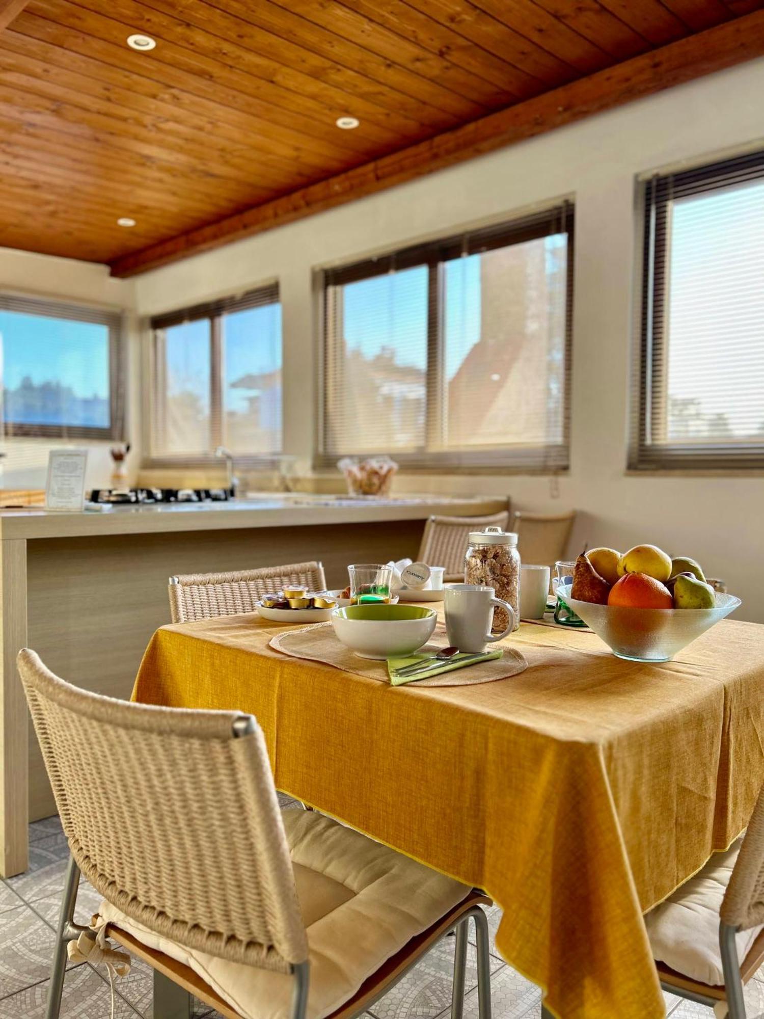 "The Attic" - Terrazza Con Vista & Parcheggio Gratuito Διαμέρισμα Marano di Napoli Εξωτερικό φωτογραφία